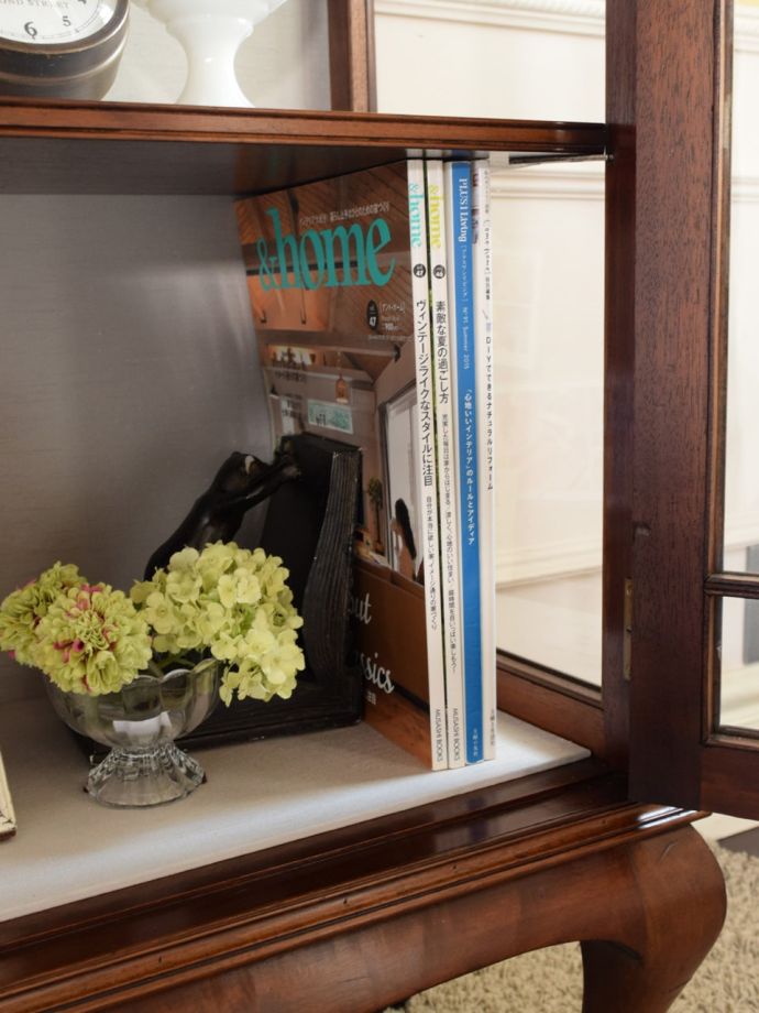 収納たっぷりのキャビネット