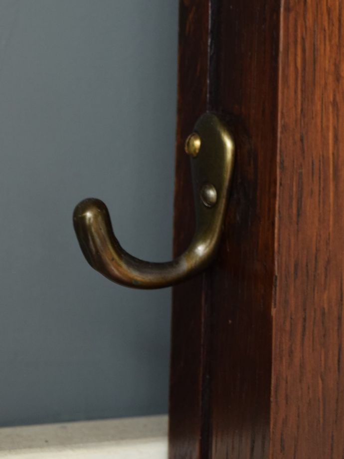 アンティーク家具のフック
