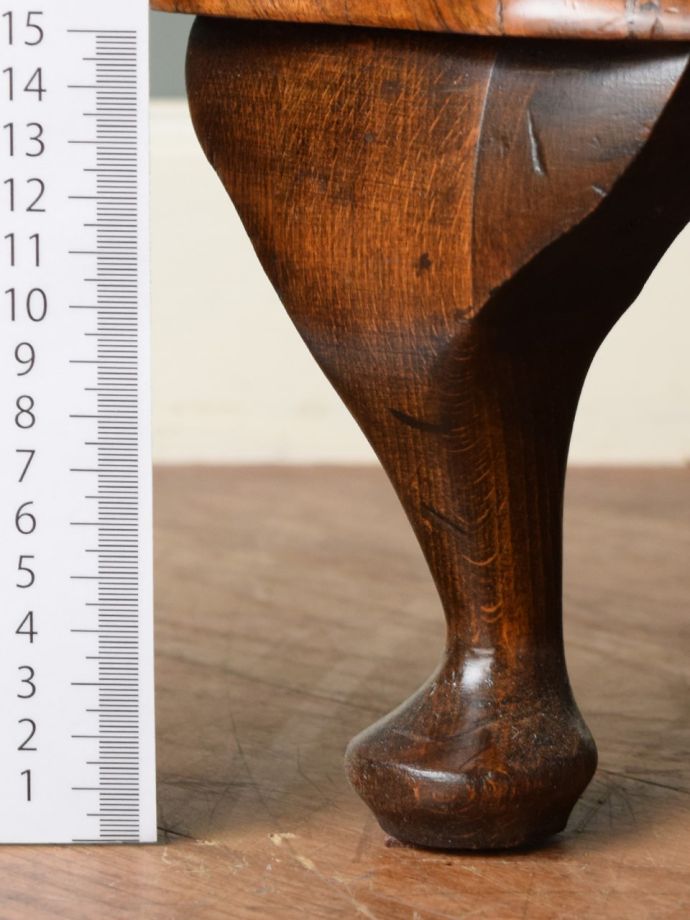 アンティーク家具の脚