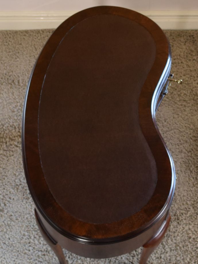 書斎机の美しい天板