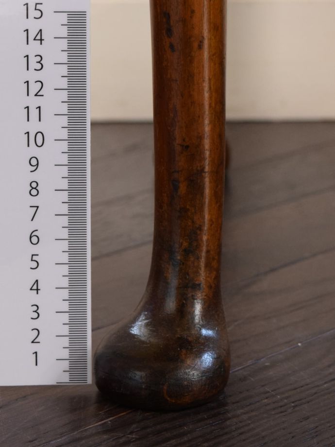 アンティークデスクの脚