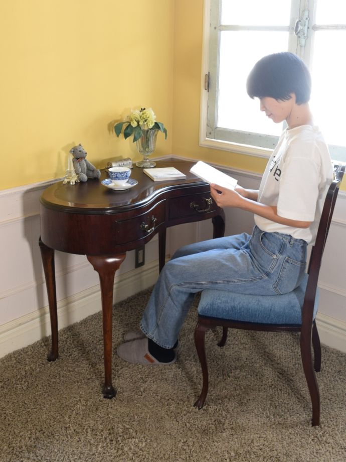 書斎机で楽しむ贅沢な時間