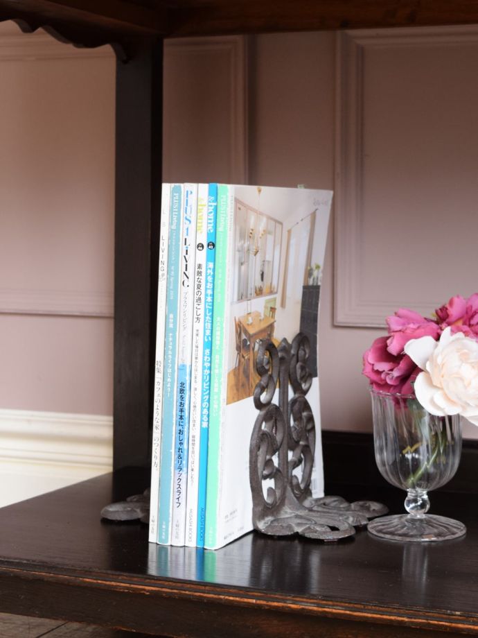 キャビネットの扉を開けると