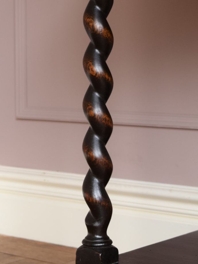 アンティーク家具の装飾