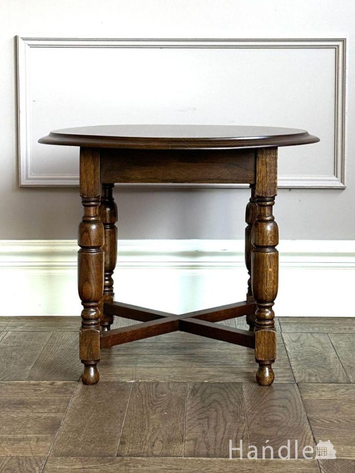 コーヒーテーブルの側面