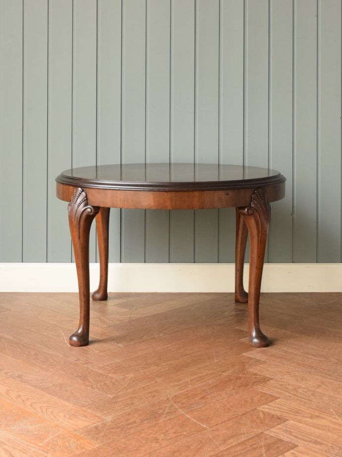 コーヒーテーブルの側面