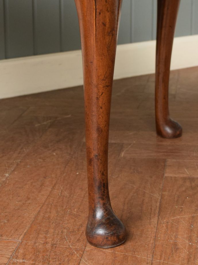 アンティーク家具の脚