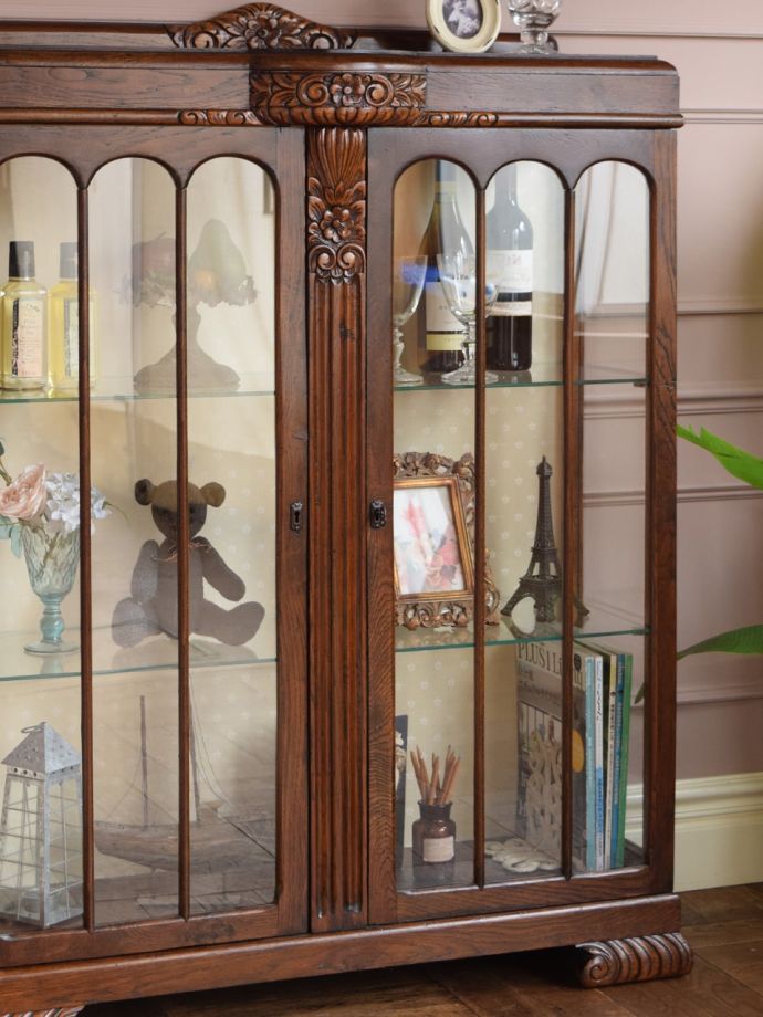 アンティークガラスの扉