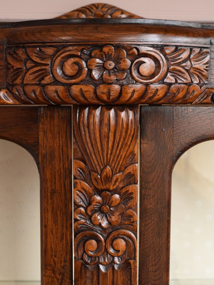 キャビネットの装飾