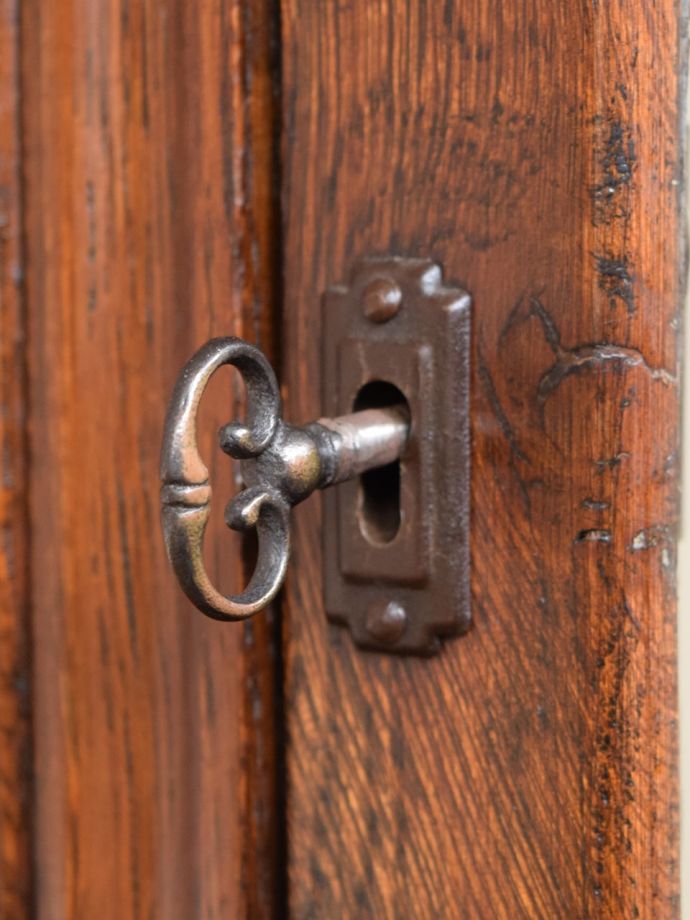 アンティーク家具の鍵