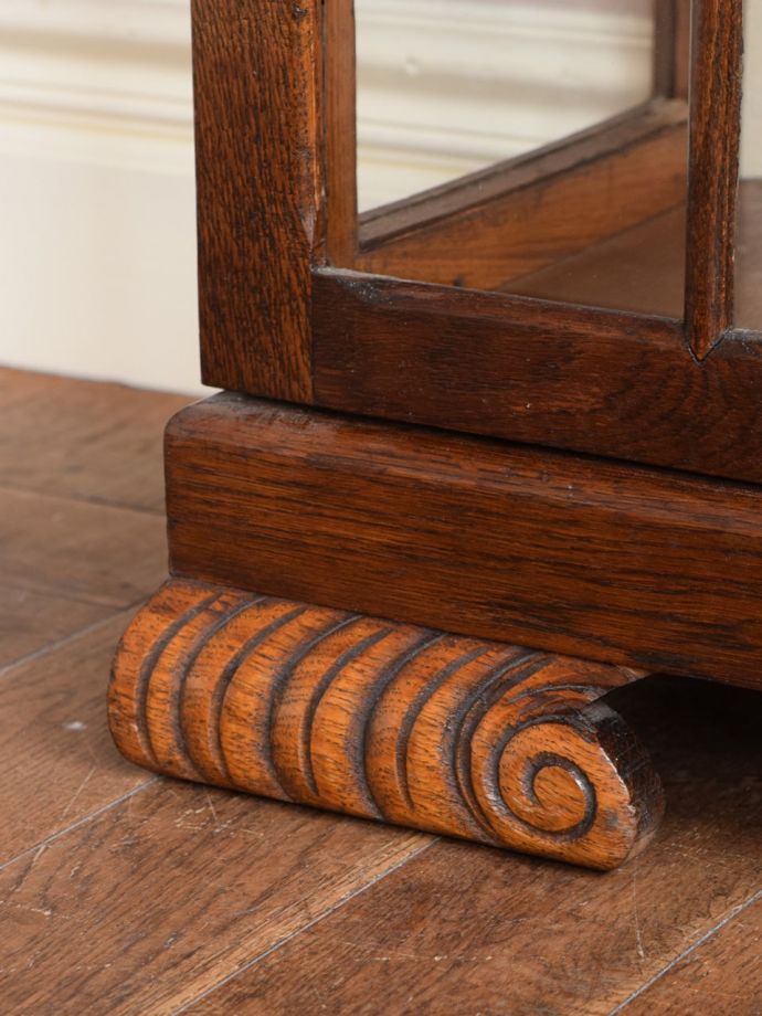 アンティーク家具の脚