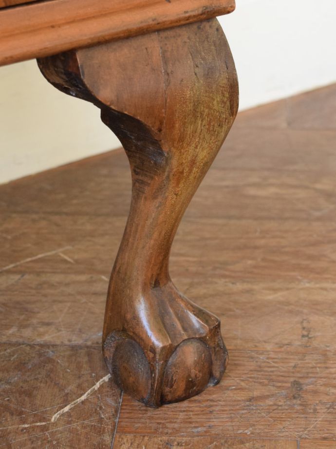 アンティーク家具の脚