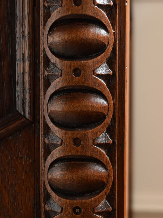 アンティークのコファの装飾