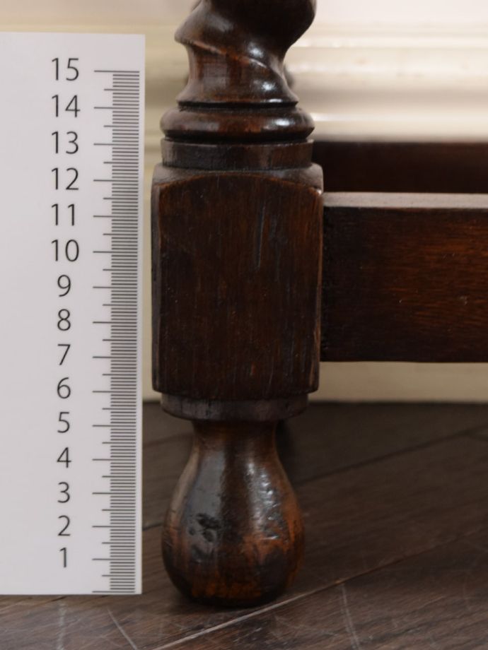 アンティーク家具の脚