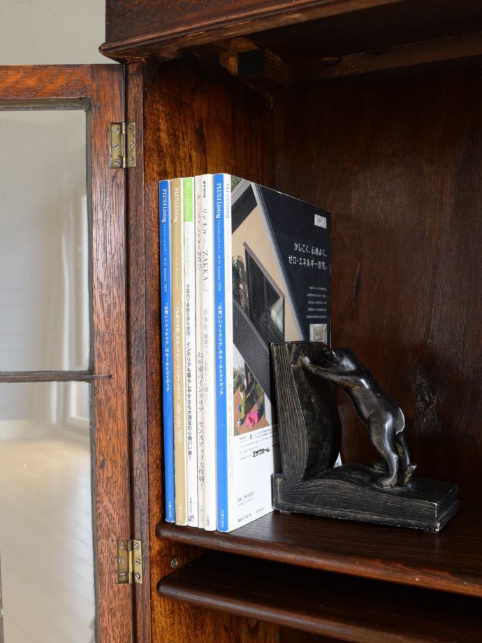 収納たっぷりのキャビネット