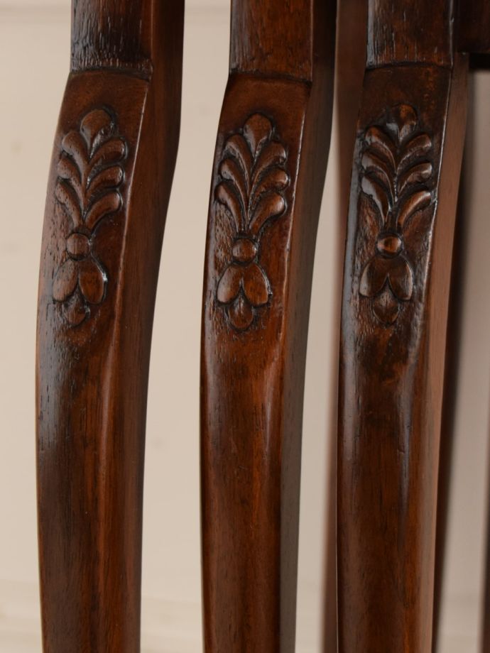 アンティークらしい彫