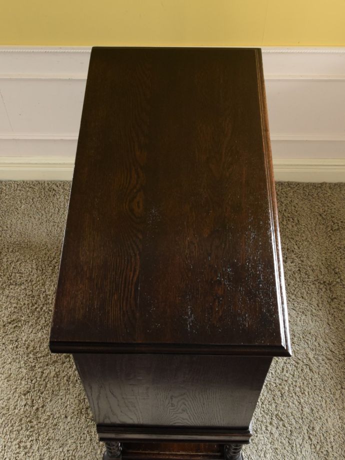 アンティークチェストの天板