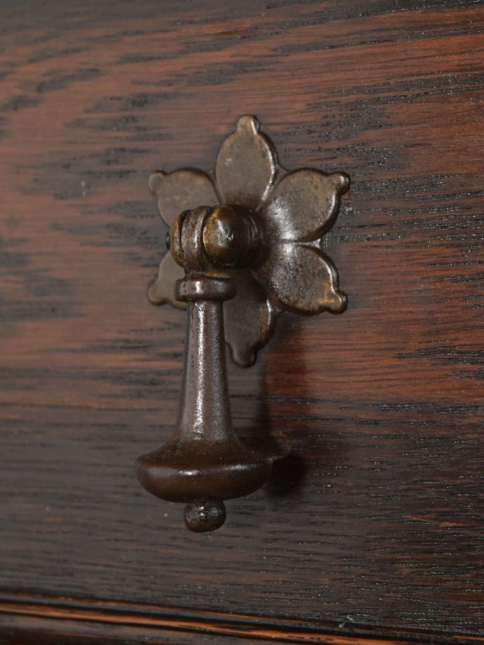 アンティークチェストの取っ手