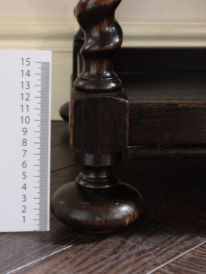 アンティーク家具の脚