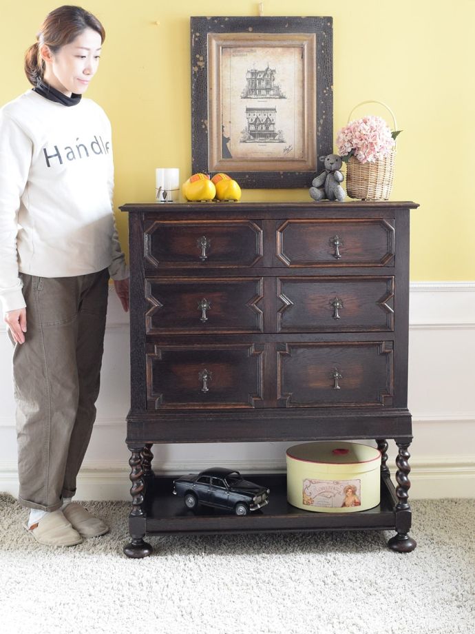 英国アンティークのチェスト