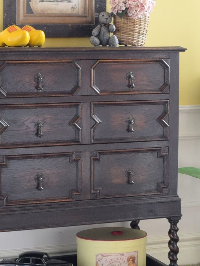 おしゃれなアンティークチェスト