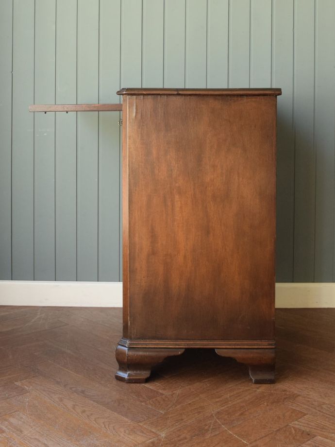 チェストの側面