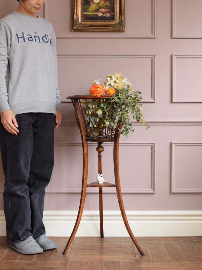 アンティークのプランツスタンド