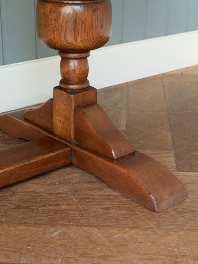 アンティーク家具の脚