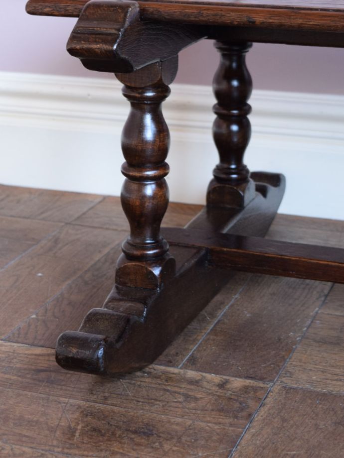 アンティーク家具の脚