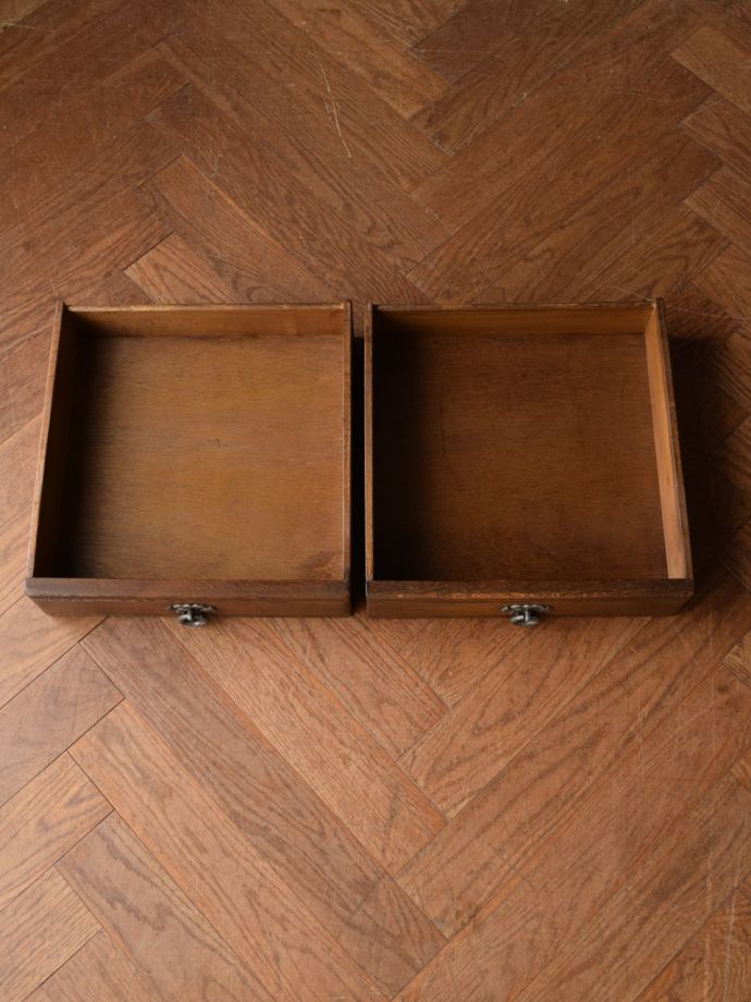 オープンシェルフの引き出しの中