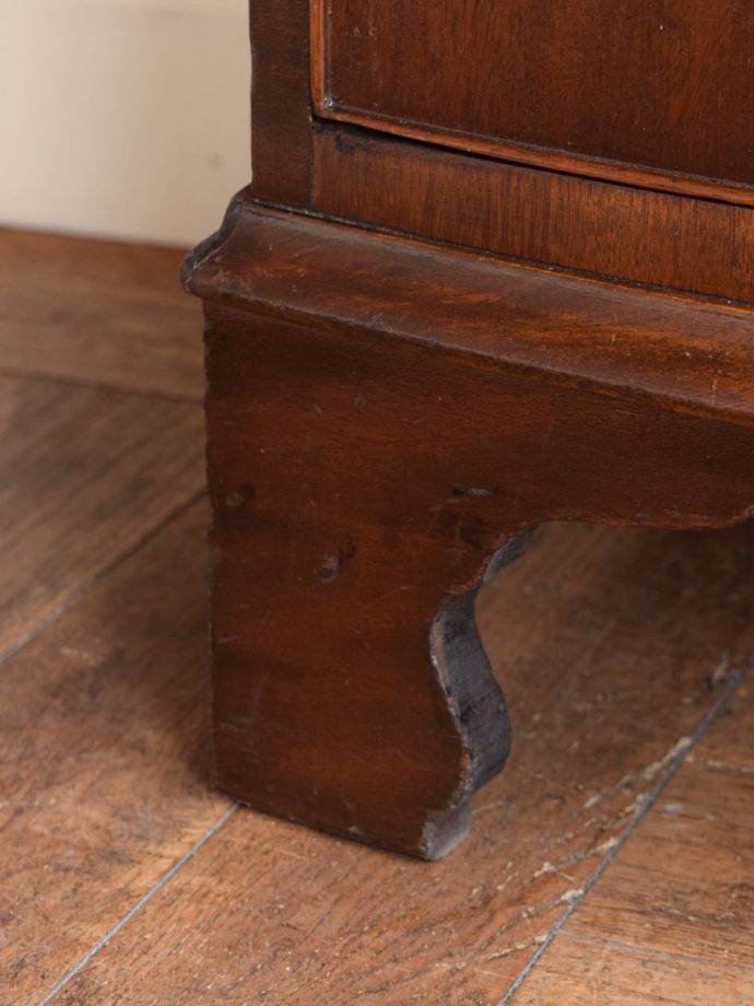 アンティーク家具の脚