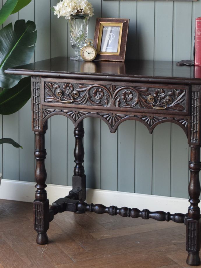 おしゃれなコンソールテーブル