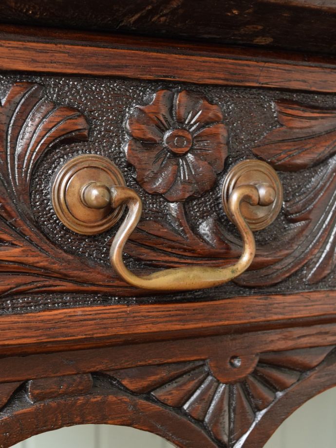 アンティーク家具の取っ手