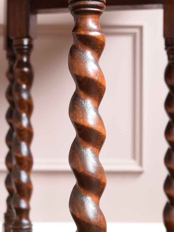 アンティークらしい装飾