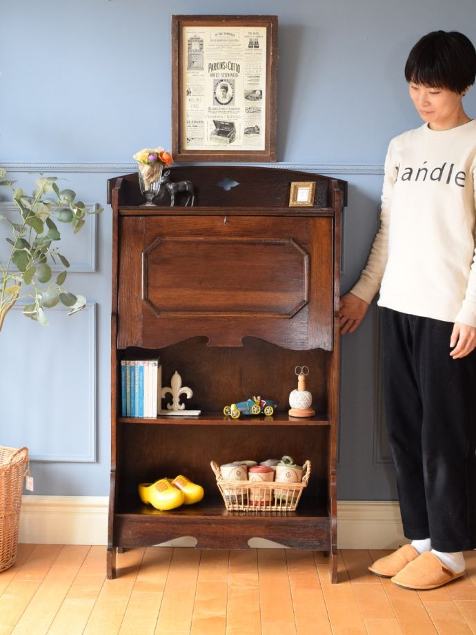 英国アンティークのビューロー