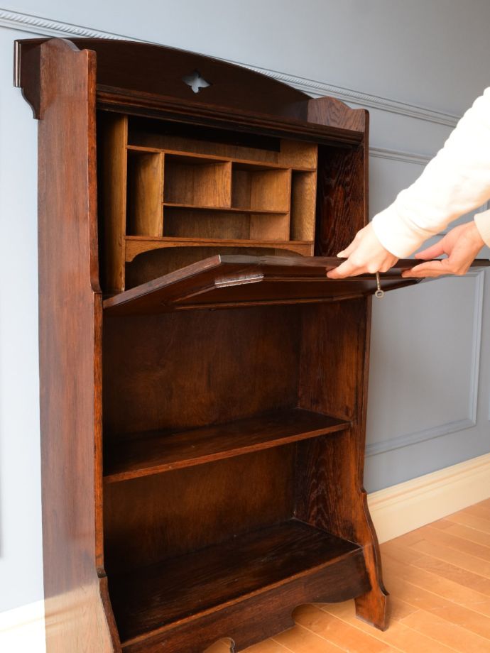 ビューローの扉を倒すと