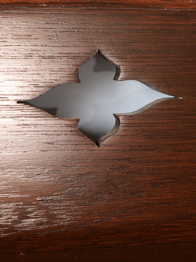 アンティーク家具の装飾