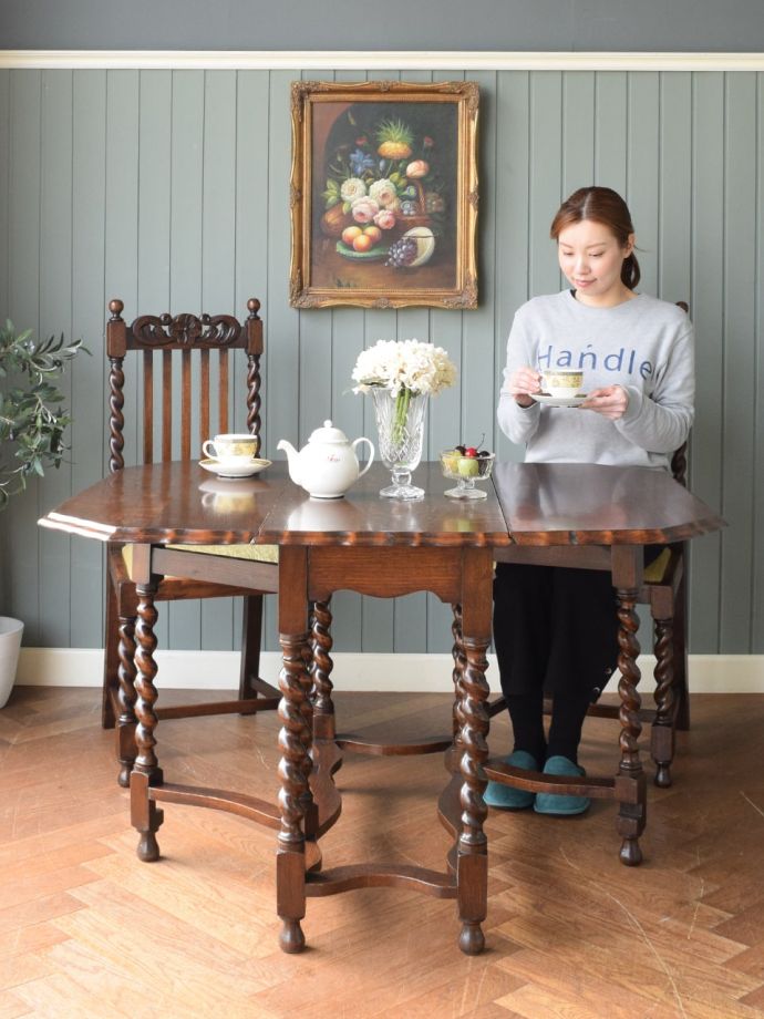 アンティークのゲートレッグテーブル