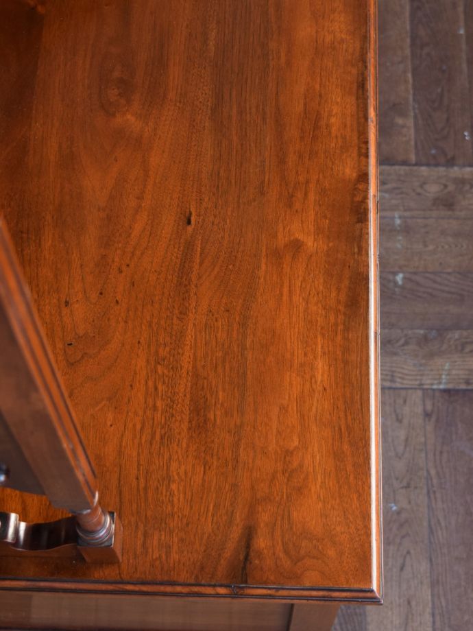 ドレッサーの天板