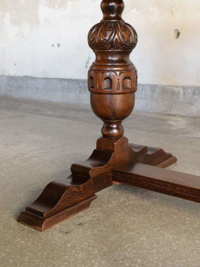 アンティーク家具の脚