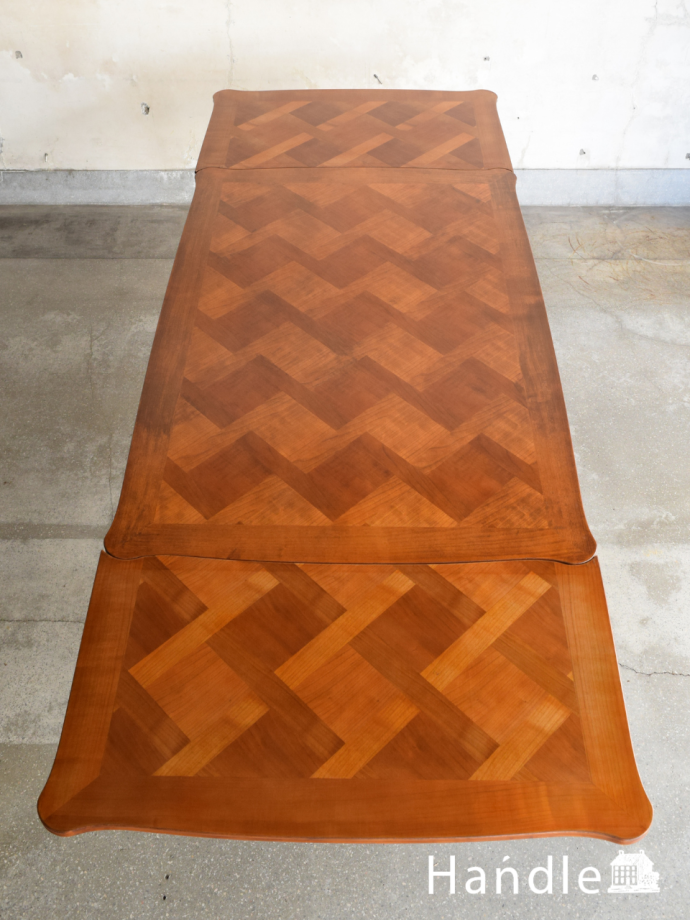 フランスの伸長式テーブルの天板