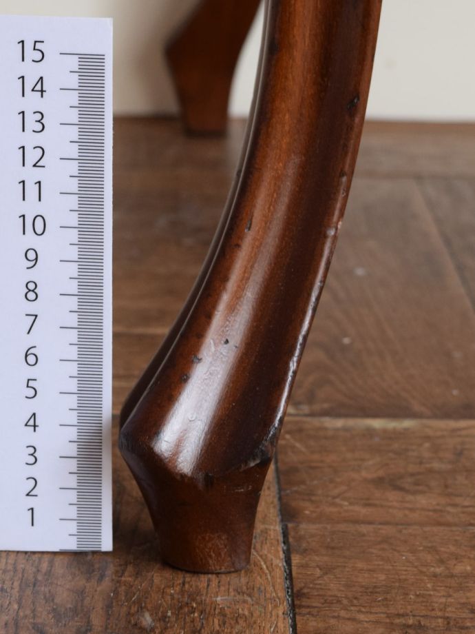 アンティークデスクの脚