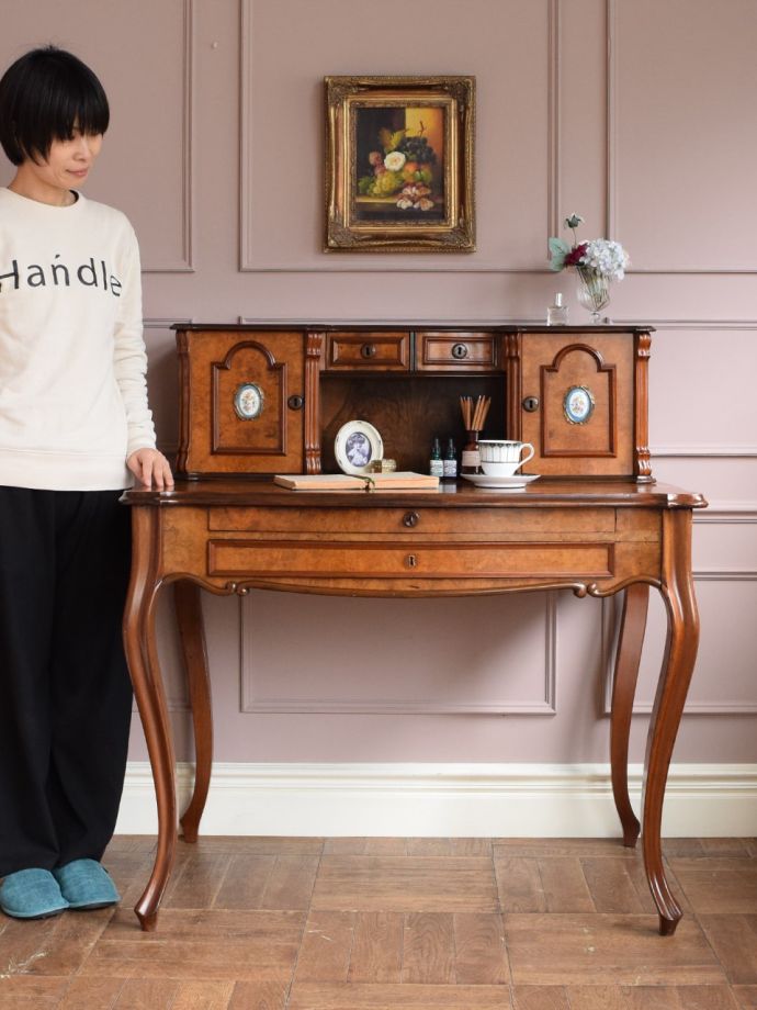 英国アンティークのデスク