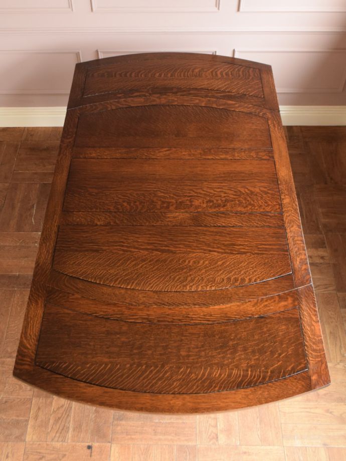 伸長式ダイニングテーブルの天板