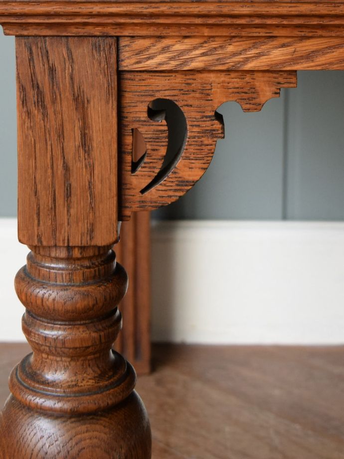 アンティーク家具の装飾