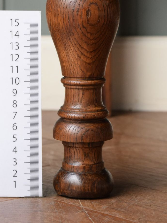 アンティーク家具の脚