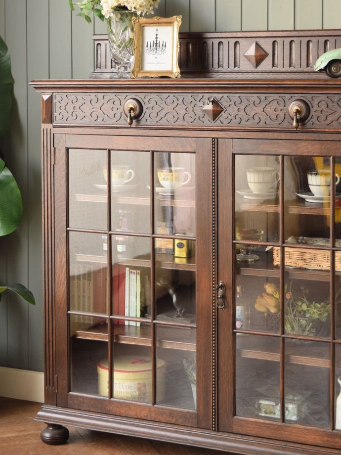 イギリスから届いた扉付き本棚、オーク材のアンティークブックケース(q