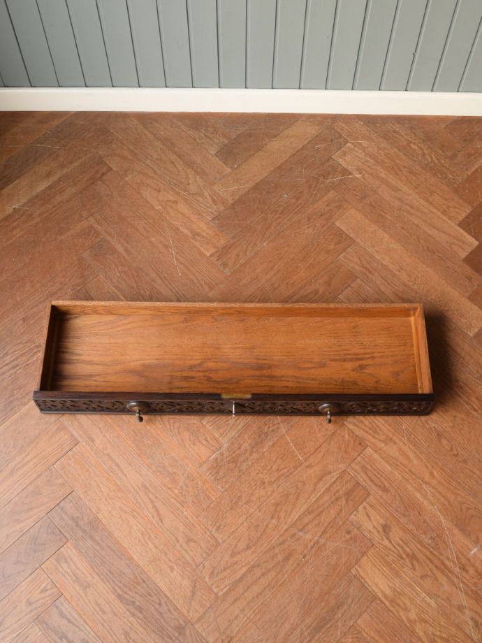 キャビネットの引き出し