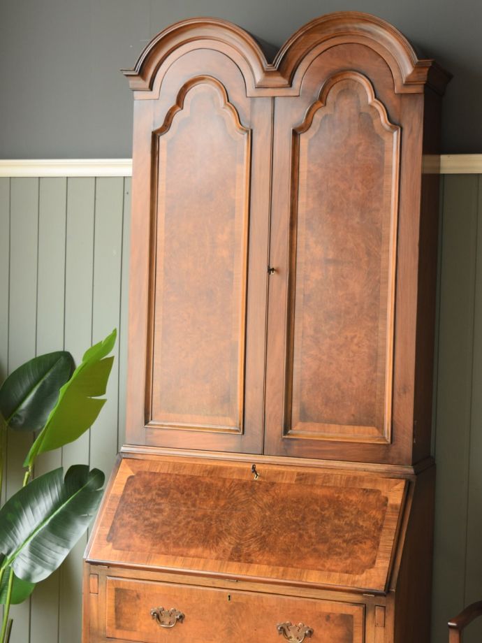 アンティーク家具らしさが漂うビューロー