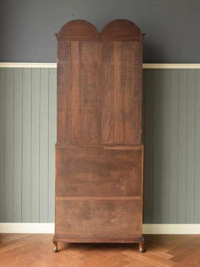 ビューローブックケースの後ろ姿